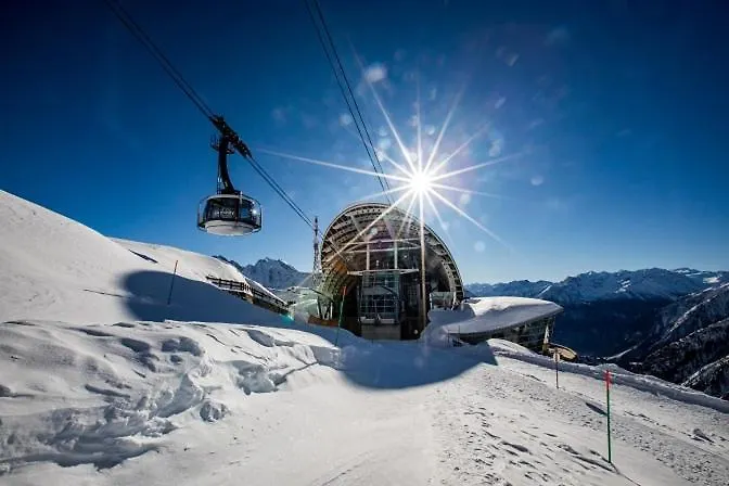 Апартаменты La Maison Des Guides - Trilocale A 500 Mt Dalle Piste Di Dolonne Курмайор