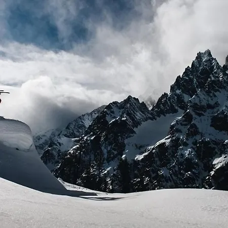 La Maison Des Guides - Trilocale A 500 Mt Dalle Piste Di Dolonne Daire Courmayeur