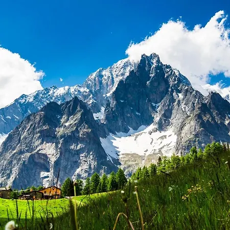 La Maison Des Guides - Trilocale A 500 Mt Dalle Piste Di Dolonne Courmayeur