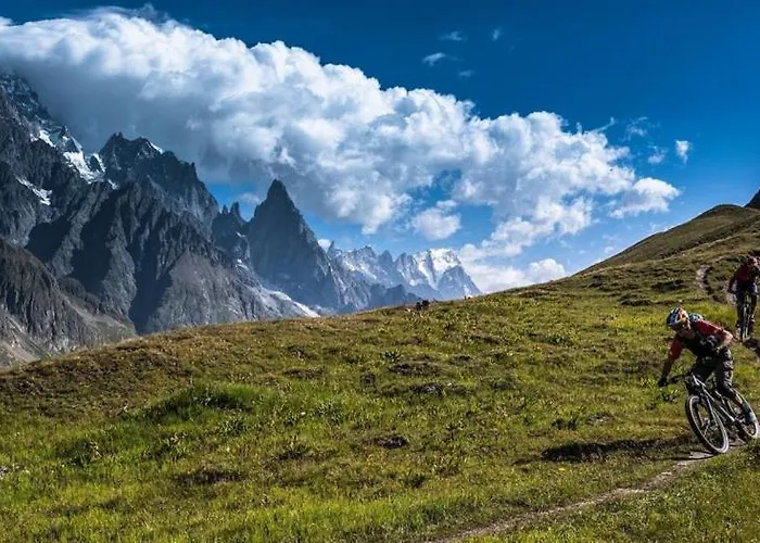 Apartment La Maison Des Guides - Trilocale A 500 Mt Dalle Piste Di Dolonne Courmayeur